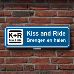 parkeerbord-kiss-ride1-muur