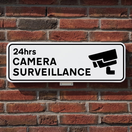 camera-surveillance-bord-muur