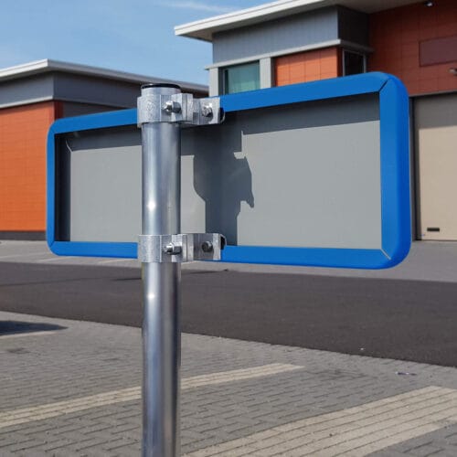 parkeerbord-met-paal-paalbeugels-en-paaldop_blauw