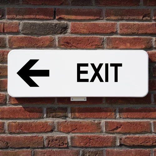 Bord-pijlen-exit-links-muur